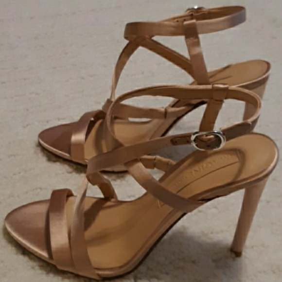 Vince Camuto Shoes - Vince Camuto Imagine Heels NWT Size 5